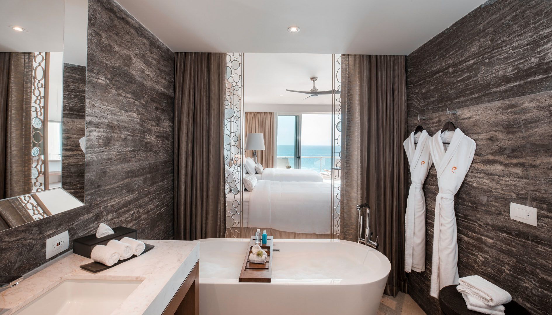 Royale Deluxe Ocean View | Le Blanc Spa Resort® Los Cabos